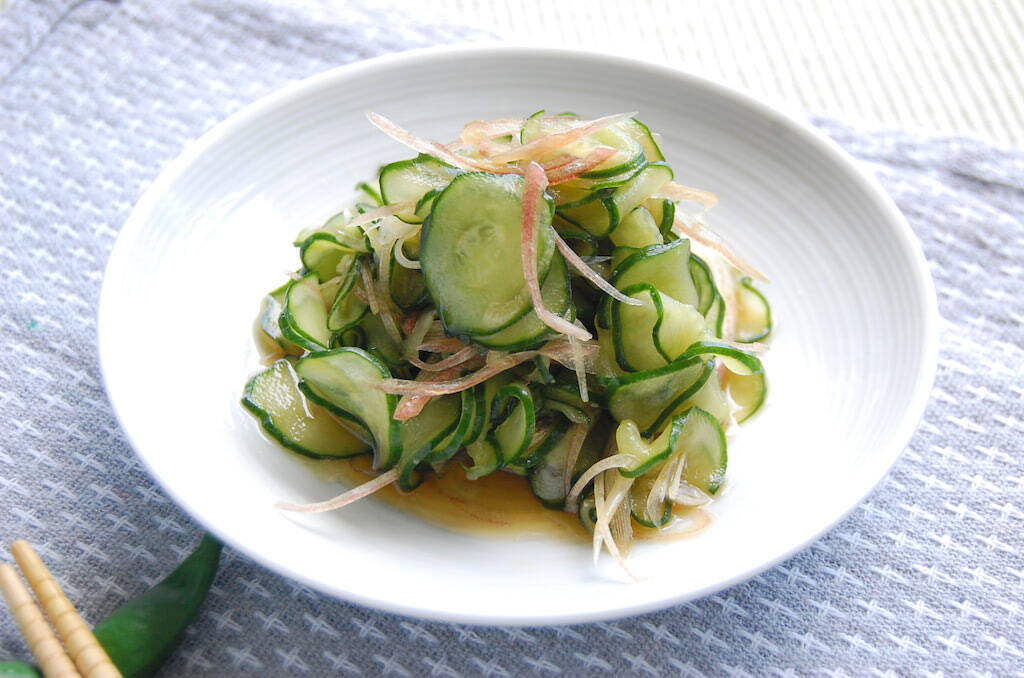 【覚えたら一生もん】「キュウリの浅漬け」作ろう♪塩もみして10分置いて和えるだけ♪和風だしがいい仕事♡