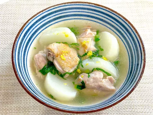 「【かぶの煮物はもう飽きた】鶏肉との究極マリアージュで「塩あんかけ」作ろう！昆布だし風味にゆず香る料亭風♡」の画像