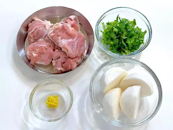 「【かぶの煮物はもう飽きた】鶏肉との究極マリアージュで「塩あんかけ」作ろう！昆布だし風味にゆず香る料亭風♡」の画像