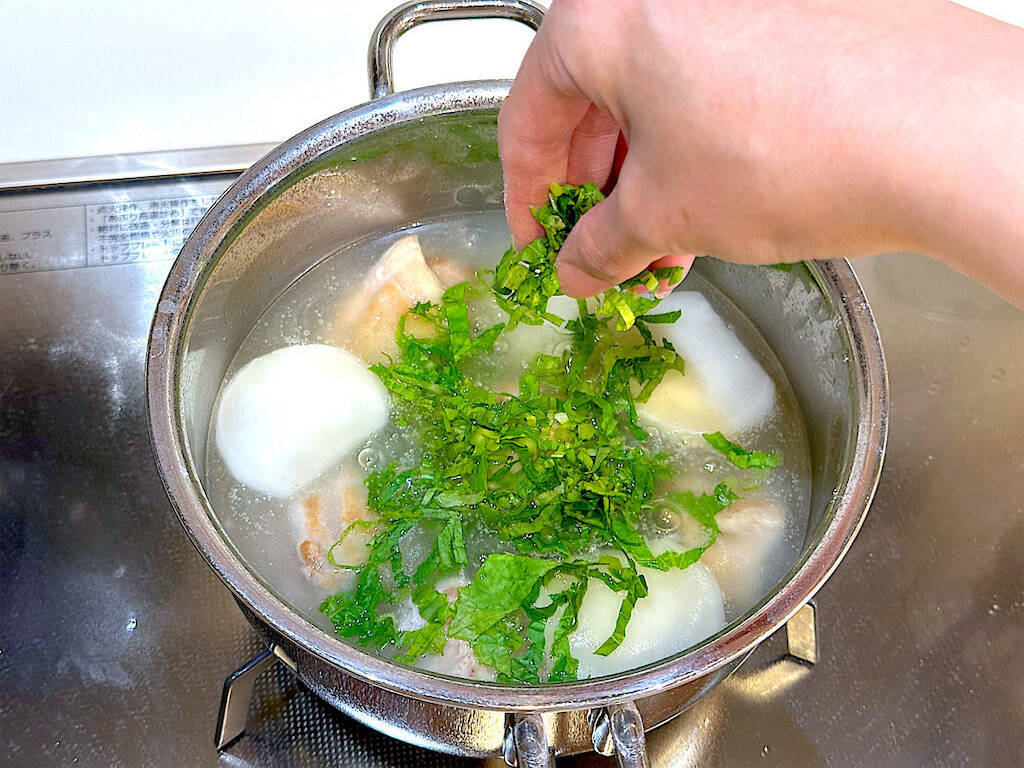 【かぶの煮物はもう飽きた】鶏肉との究極マリアージュで「塩あんかけ」作ろう！昆布だし風味にゆず香る料亭風♡