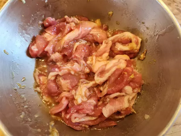 「【家計救済レシピ】リュウジ「僕がお金のない頃食べていた」1人前98円の【貧乏人のプルコギ】に挑戦♪」の画像