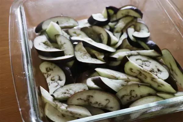 「レンチンのみで完成！「なすのナムル風」作ってみた！薬味＆お酢のチカラでさっぱり♪【農家直伝】」の画像