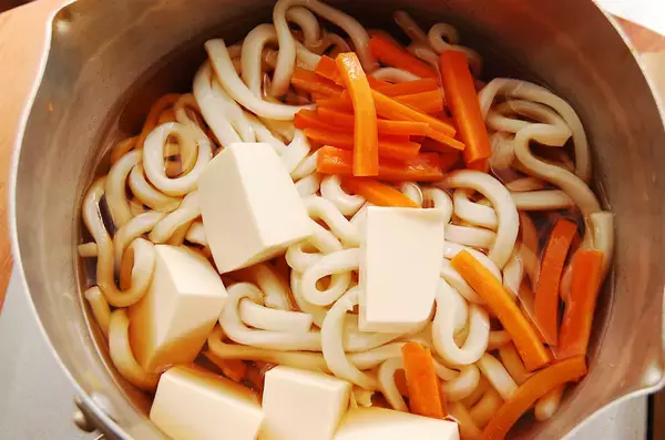 「【喉が痛い時の救世主】やさしさ全振り「けんちんうどん」作ってみた♪数滴のゴマ油で心震える風味に♡」の画像