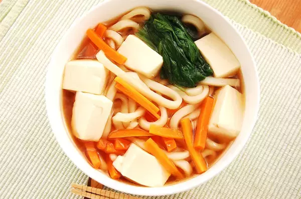 「【喉が痛い時の救世主】やさしさ全振り「けんちんうどん」作ってみた♪数滴のゴマ油で心震える風味に♡」の画像