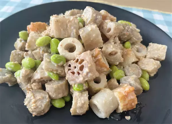 【おつまみみたいなヘルシーサラダ】枝豆とちくわで「チョップドサラダ」作ってみた！根菜たっぷりで腸活にも♪
