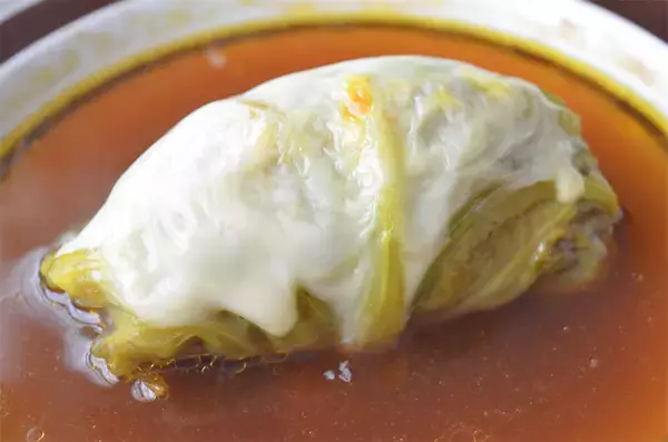 「【横須賀のロールキャベツ】やっぱりカレー味！スープはめんつゆ入り!?スパイシーで和の旨みジューシー♡」の画像