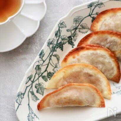 【餃子の皮スイーツ】これアップルパイじゃん♡さつまいもとりんごで「トースター焼餃子」作ってみた！