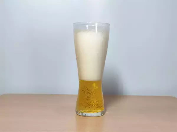 「生ビールの【生】って何⁉実は…サーバーも缶も瓶もぜ～んぶ「生ビール」です！生ビールって何なの⁉」の画像