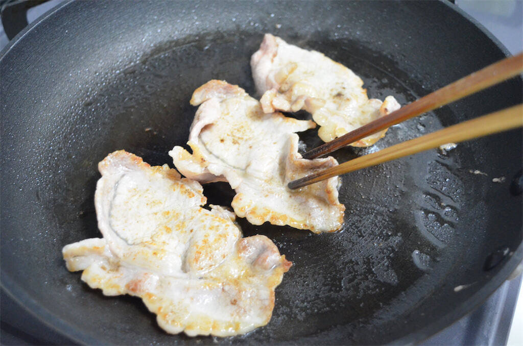 【豚肉×りんご!?】驚きの共演「りんごソースの豚肉ソテー」作ってみた！角切りがポイント♪【農家直伝】