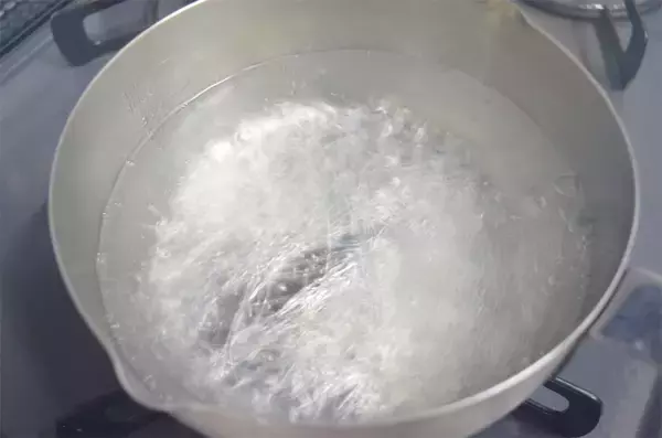 「【概念が変わる】春雨サラダには「キムチ×皮ごとレモン」が正解！農家直伝の爽快アレンジで優勝してみた♪」の画像