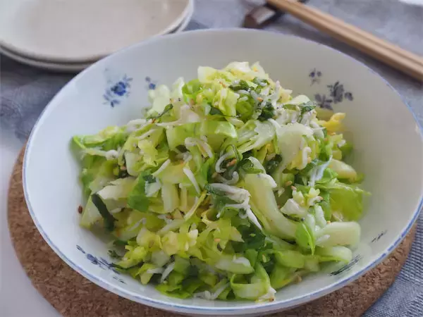 【お湯をかけて甘さ倍増】春キャベツを「青じそ＆しらす」で和えてみた！パーフェクトな旨味バランス♡