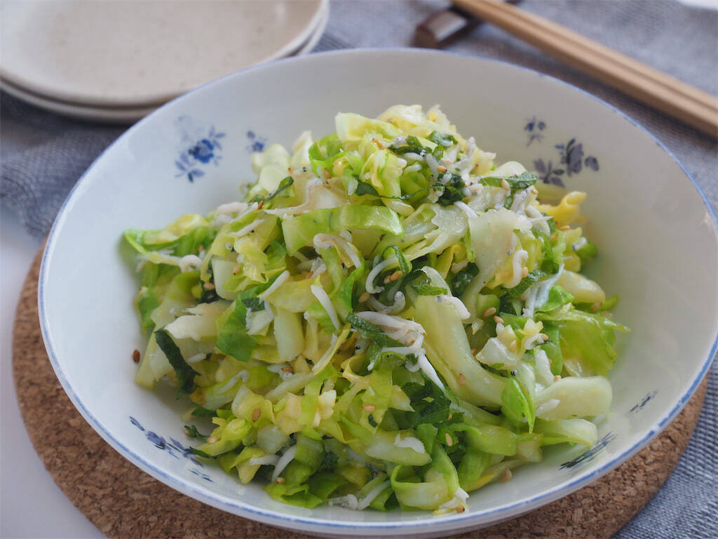 【お湯をかけて甘さ倍増】春キャベツを「青じそ＆しらす」で和えてみた！パーフェクトな旨味バランス♡