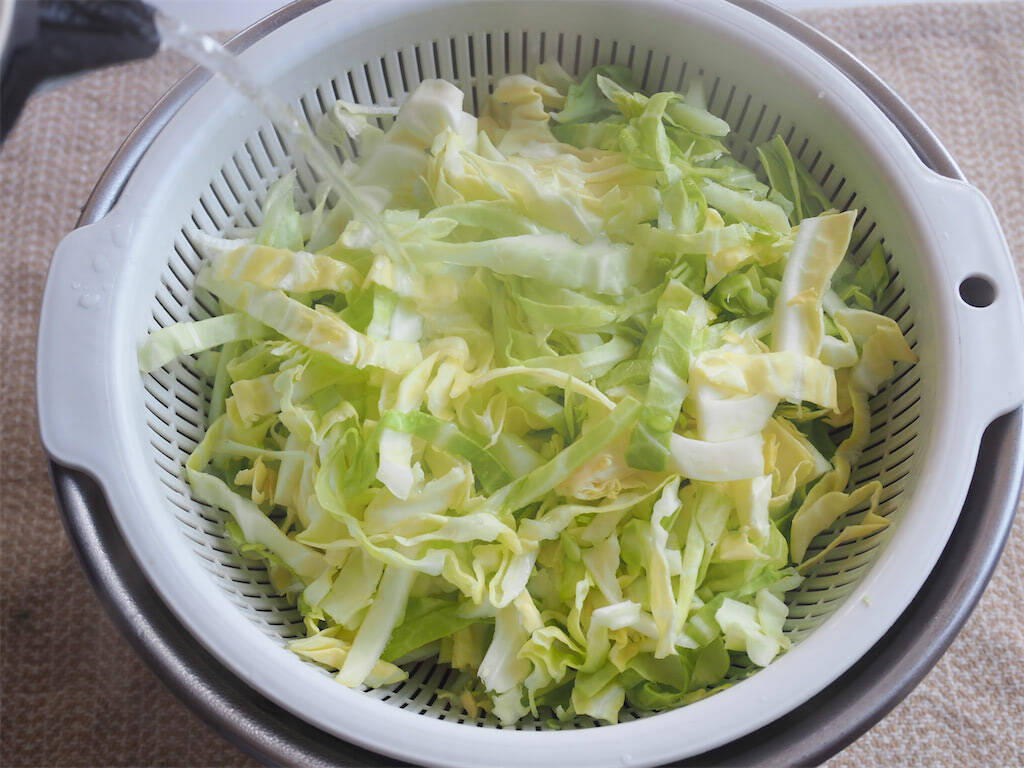 【お湯をかけて甘さ倍増】春キャベツを「青じそ＆しらす」で和えてみた！パーフェクトな旨味バランス♡