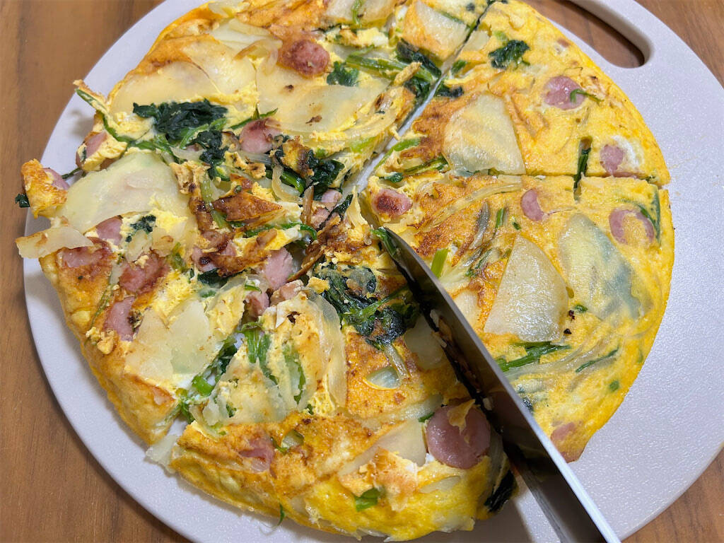 【献立考えるのメンドイあなたへ…】一皿で全おかず完成♪野菜マシマシ「スパニッシュオムレツ」作ってみた！