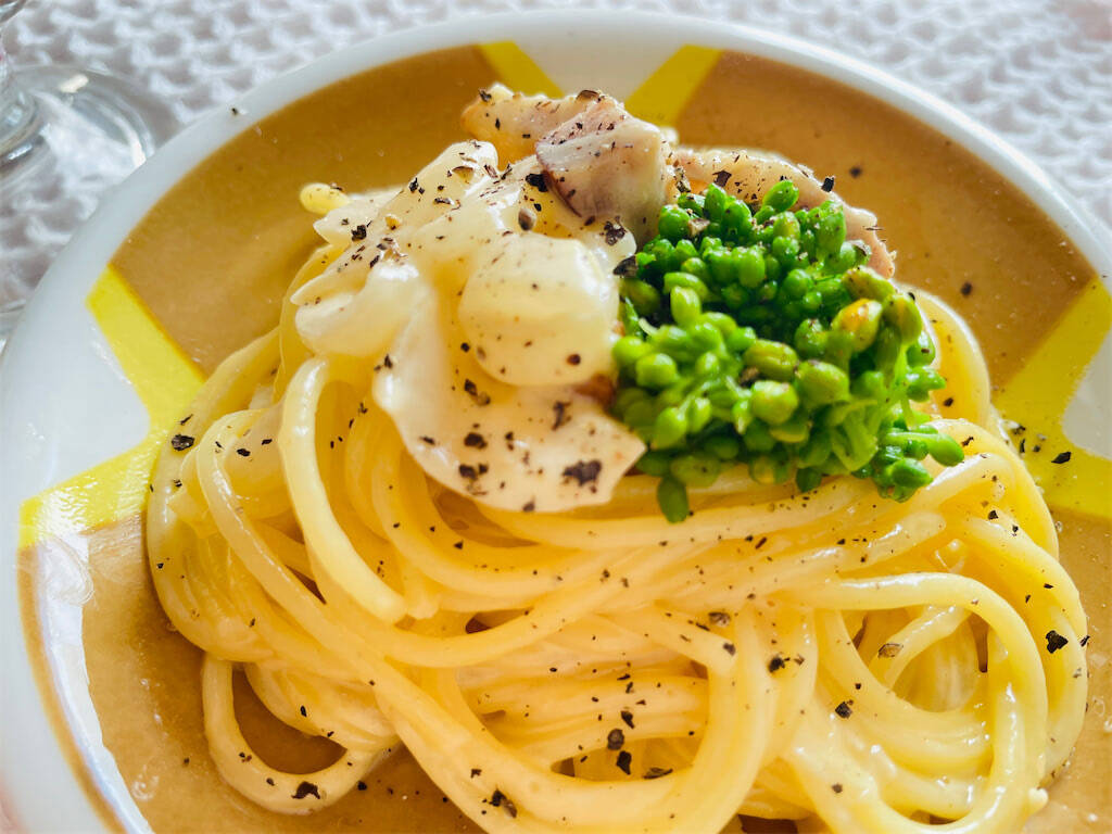 【春になったら絶対作れ】菜の花×新玉ねぎで「カルボナーラ」作ってみた！濃厚クリームが沼るおいしさ♡