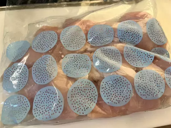 「【料理の裏ワザ】やわらかジューシーな唐揚げの作り方“最終奥義”を試してみた！【65℃湯煎法】はスゴい‼」の画像