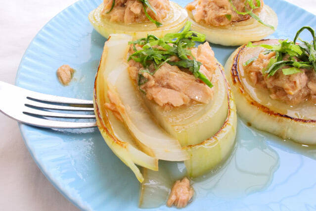 【玉ねぎステーキを極上に仕上げる】裏ワザ「コールドスタート」で甘さ最大限に引き出してみた！食感シャキッ♪