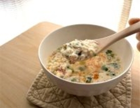 【話題の台湾朝ごはん】胃腸にやさしい豆乳スープ「シェントウジャン」作ってみた！豆乳が固まって食べ応えも♪