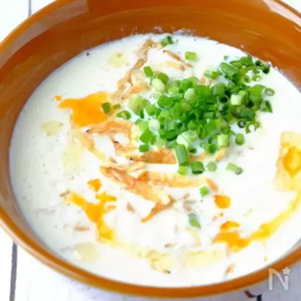 「【話題の台湾朝ごはん】胃腸にやさしい豆乳スープ「シェントウジャン」作ってみた！豆乳が固まって食べ応えも♪」の画像