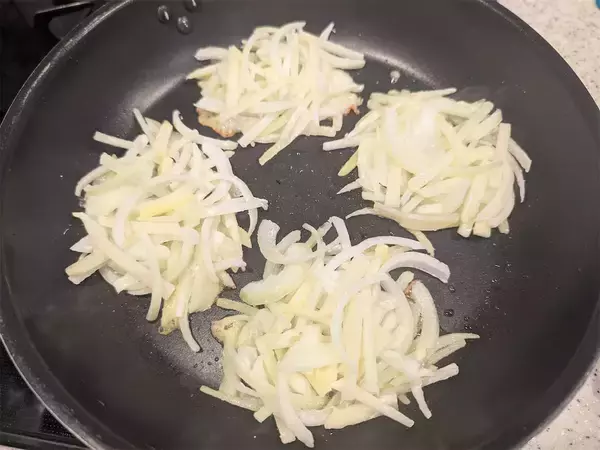 「【玉ねぎ×じゃがいも】でシャキホク食感♡な「爆速チーズ焼き」作ろう！旨さの秘訣は…材料の黄金比【農家直伝】」の画像