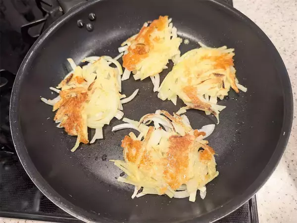 「【玉ねぎ×じゃがいも】でシャキホク食感♡な「爆速チーズ焼き」作ろう！旨さの秘訣は…材料の黄金比【農家直伝】」の画像