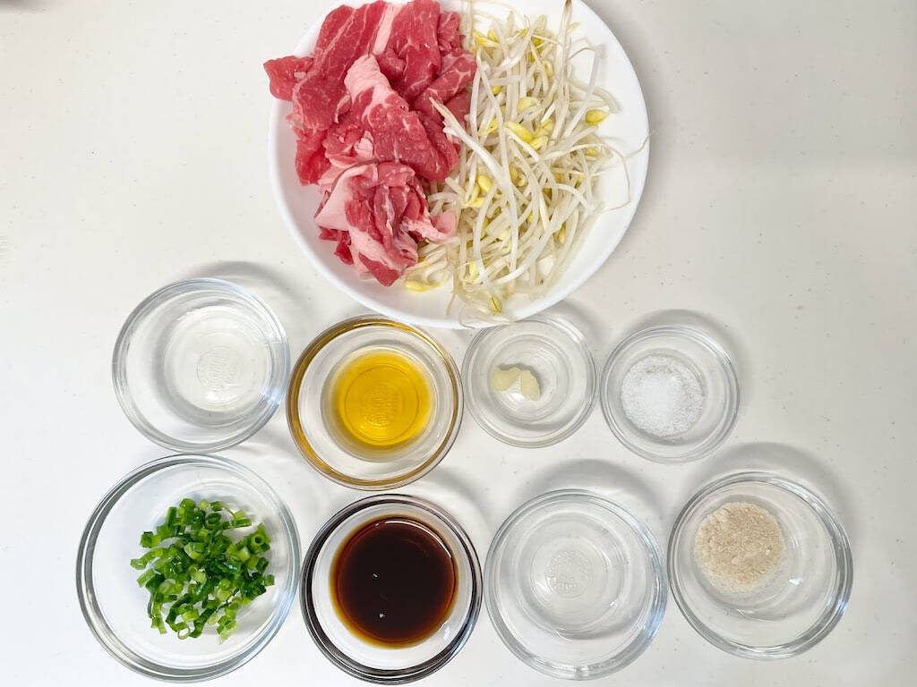 【炊飯器レシピ】牛肉をもみ込んで作る「牛肉タレ」をお米に吸わせて！「牛肉の炊き込みご飯」作ってみた