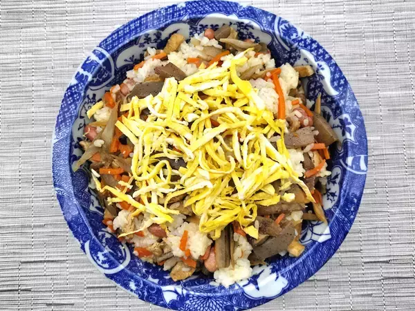 「【絶品！郷土メシ】徳島県の郷土料理「かきまぜ」作ってみた！酢飯のゆずの香り鮮烈♪そこに金時豆の甘みが…」の画像