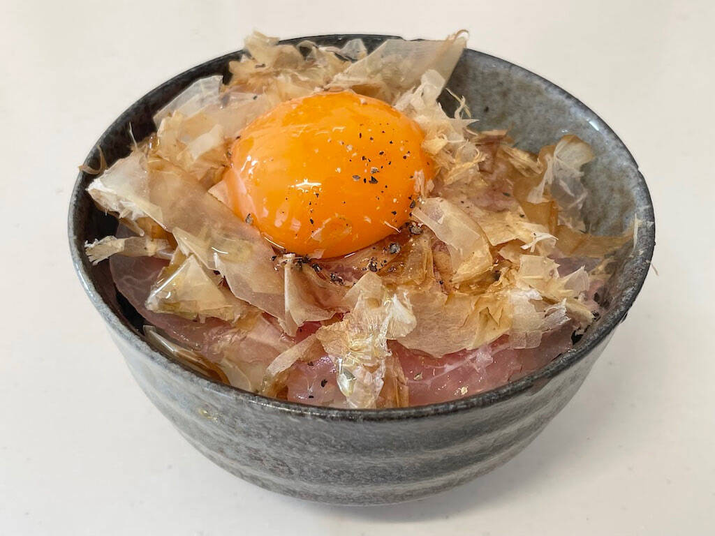 【進化系TKG⁉】包丁不要！気力1％でも作れる「生ハム丼」に挑戦♪卵黄と生ハムのコラボがたまらん♡