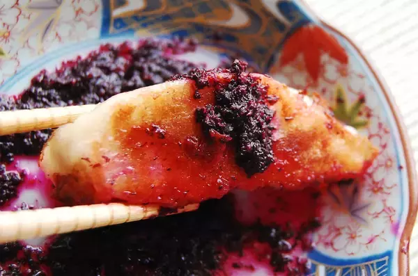 「【残暑に餃子を食らう】どんな餃子もさっぱりさせます！「ゆかり＋レモン汁」ダレで食べてみた！うんまっ♡」の画像