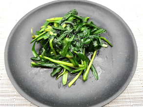 【リュウジの“これだけ”レシピ】「ニラ」だけで「究極の野菜炒め」作ろう!シャキシャキ美味い!