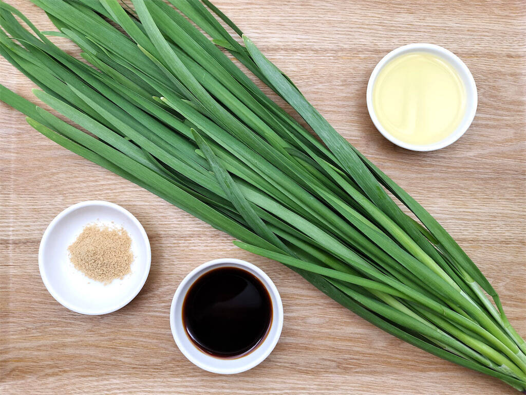 【リュウジの“これだけ”レシピ】「ニラ」だけで「究極の野菜炒め」作ろう！シャキシャキ美味い！