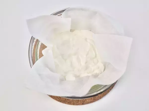 「【ヘルシーにキャロ活】無糖ヨーグルトのフロスティングで「キャロケ」作ってみた！スパイス香る本格生地♪」の画像