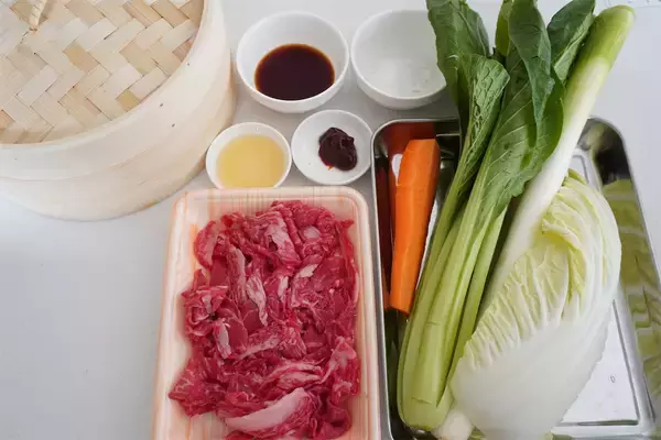 「「せいろ蒸し」デビューはコレで決まり！甘辛ダレの「牛肉のチャプチェ風」作ってみた！野菜甘っ♡【農家直伝】」の画像