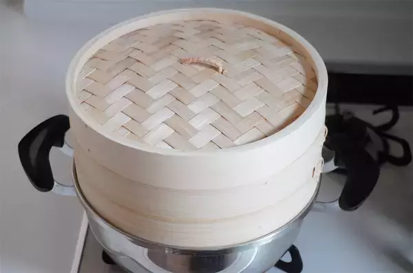 「「せいろ蒸し」デビューはコレで決まり！甘辛ダレの「牛肉のチャプチェ風」作ってみた！野菜甘っ♡【農家直伝】」の画像