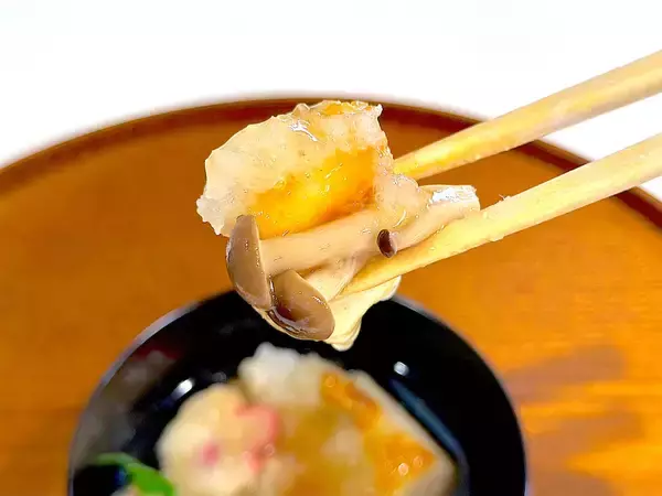 「【切り餅消費】油で揚げて「揚げ餅あんかけ」作ろう！カリ、もち、トロ～ンな食感3変化♡きのこ出汁も染みる～」の画像