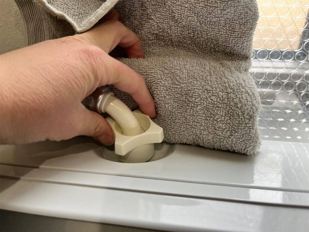 【洗濯機の超裏ワザ】「洗濯時間かかり過ぎ…」なら〇〇を掃除してみて！洗濯が“爆速”で終わります！