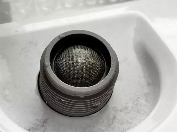 「【洗濯機の超裏ワザ】「洗濯時間かかり過ぎ…」なら〇〇を掃除してみて！洗濯が“爆速”で終わります！」の画像