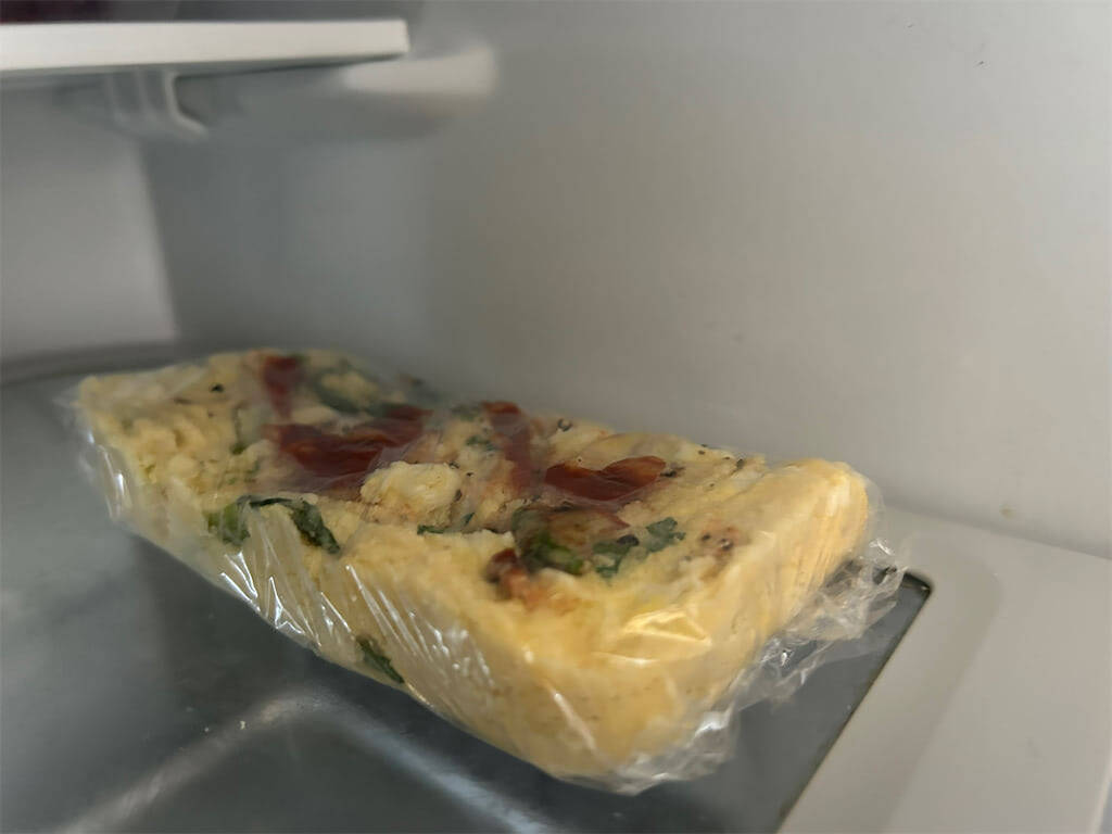 【おからパウダーが主食に!?】しっとり滋味深〜い「おかずパンケーキ」作ってみた！慌ただしい朝、レンチンで◎