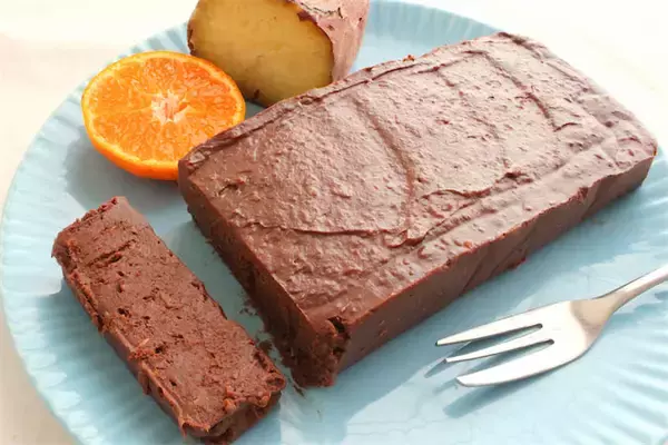 【シェフ三國のスイーツ】生クリの代わりに焼き芋!?みかんと合わせて「チョコのテリーヌ“ジャポニゼ”」作ろう