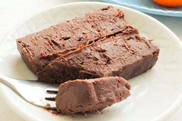 【シェフ三國のスイーツ】生クリの代わりに焼き芋!?みかんと合わせて「チョコのテリーヌ“ジャポニゼ”」作ろう