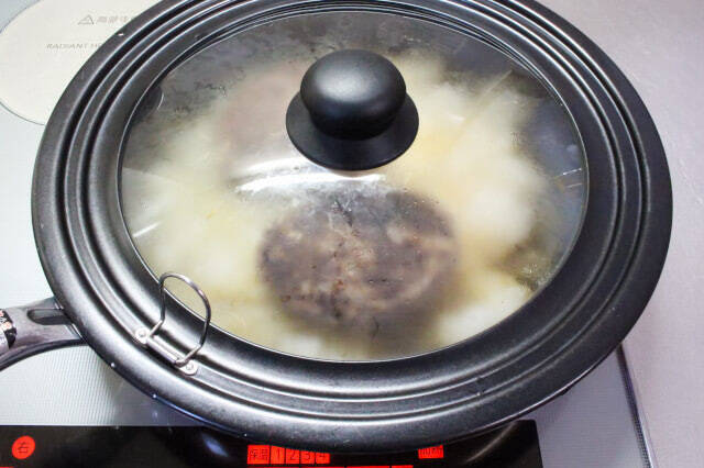 【大根大量消費バーグ】おろしまみれの「煮込みハンバーグ」作ってみた！出汁と肉汁ダブルでジューシー♡