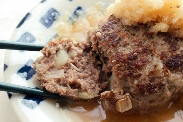 【大根大量消費バーグ】おろしまみれの「煮込みハンバーグ」作ってみた！出汁と肉汁ダブルでジューシー♡