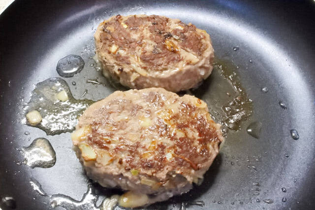 【大根大量消費バーグ】おろしまみれの「煮込みハンバーグ」作ってみた！出汁と肉汁ダブルでジューシー♡