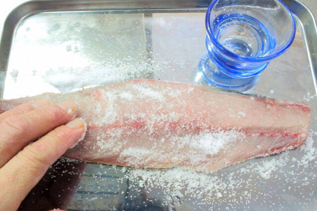 【安全に手作りできる！】刺身用のサバで「しめサバ」作ってみた！なめらかで芳醇な味わい♡【料理家直伝】