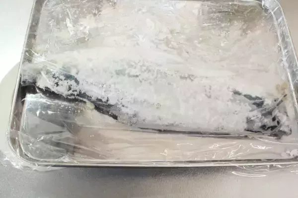 「【安全に手作りできる！】刺身用のサバで「しめサバ」作ってみた！なめらかで芳醇な味わい♡【料理家直伝】」の画像