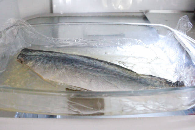 【安全に手作りできる！】刺身用のサバで「しめサバ」作ってみた！なめらかで芳醇な味わい♡【料理家直伝】