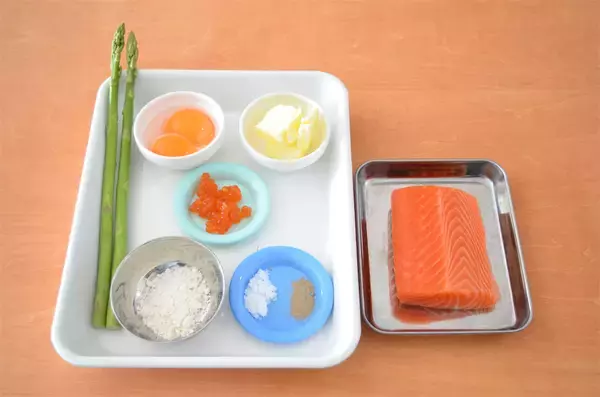 「【春のサーモン】パサつき知らずの裏技は「蒸す」！農家直伝「鮭のアスパラ巻き」で春を堪能してみた♪」の画像