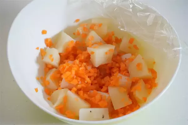 「【コロッケ革命】油で揚げない！オーブンで焼く「ヘルシーコロッケ」は長芋入りでとろフワなの♡【農家直伝】」の画像