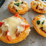 「【発想の勝利】「ピザまん」をピザにする!?ある意味ど直球な裏技レシピ試してみた！もちもちサクサク新食感♡」の画像11