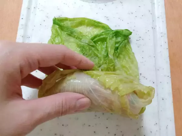 「意外と巻きやすい♪シャキシャキ「ロールレタス」作ってみた！肉だねのコンソメ＋ニラが名コンビ♡【農家直伝】」の画像